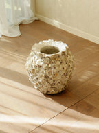 Oyster Shell Pot Medium detail