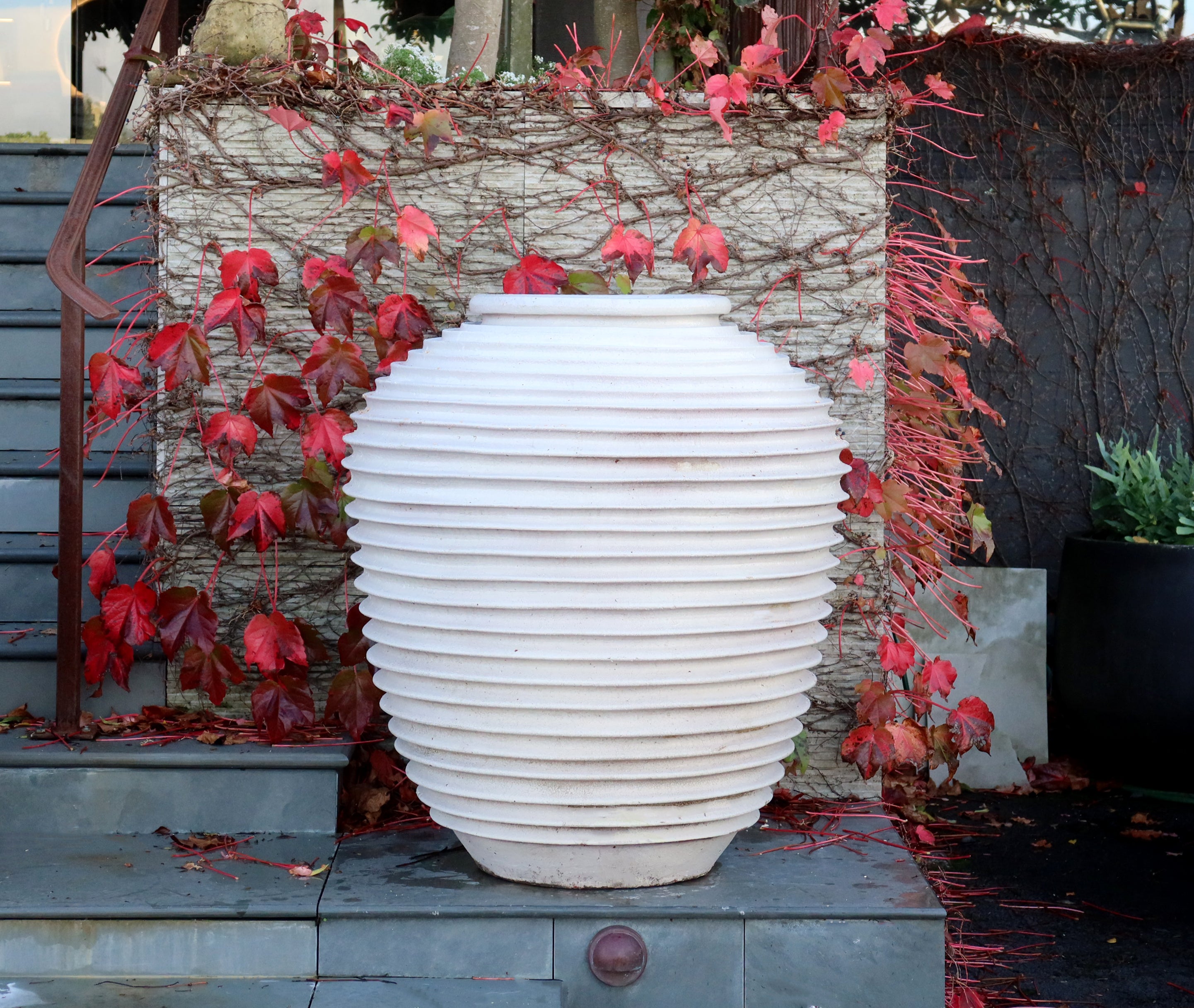 Pot Ripple White Glaze