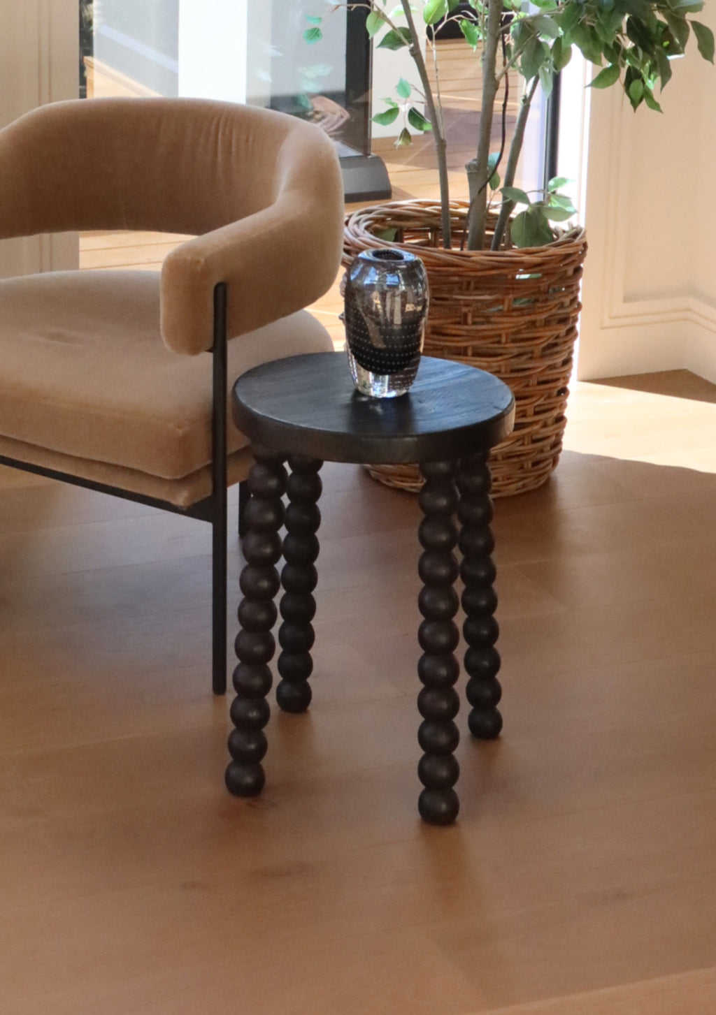 Stool Ball Legs Black