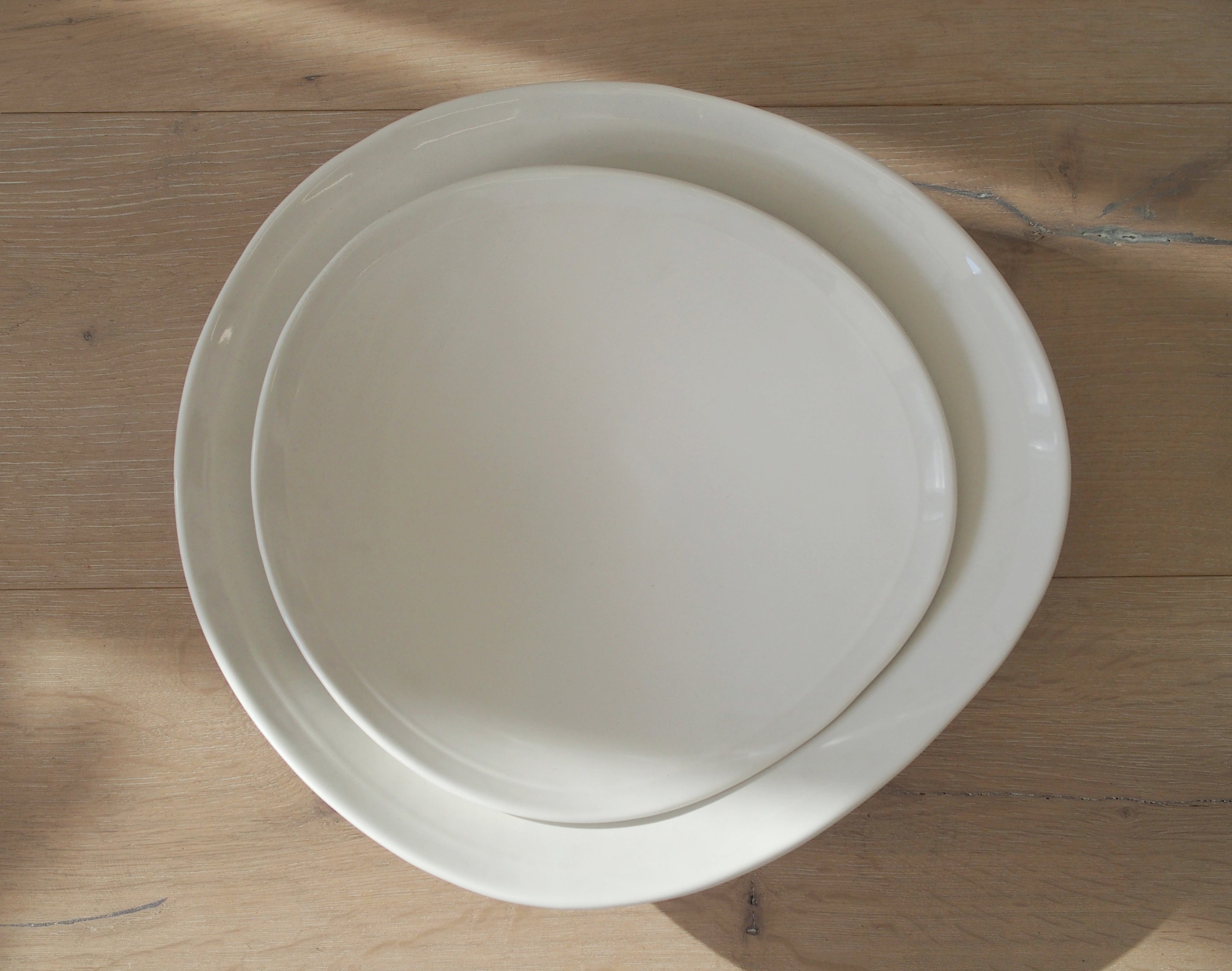 Platter Lotus Curved White