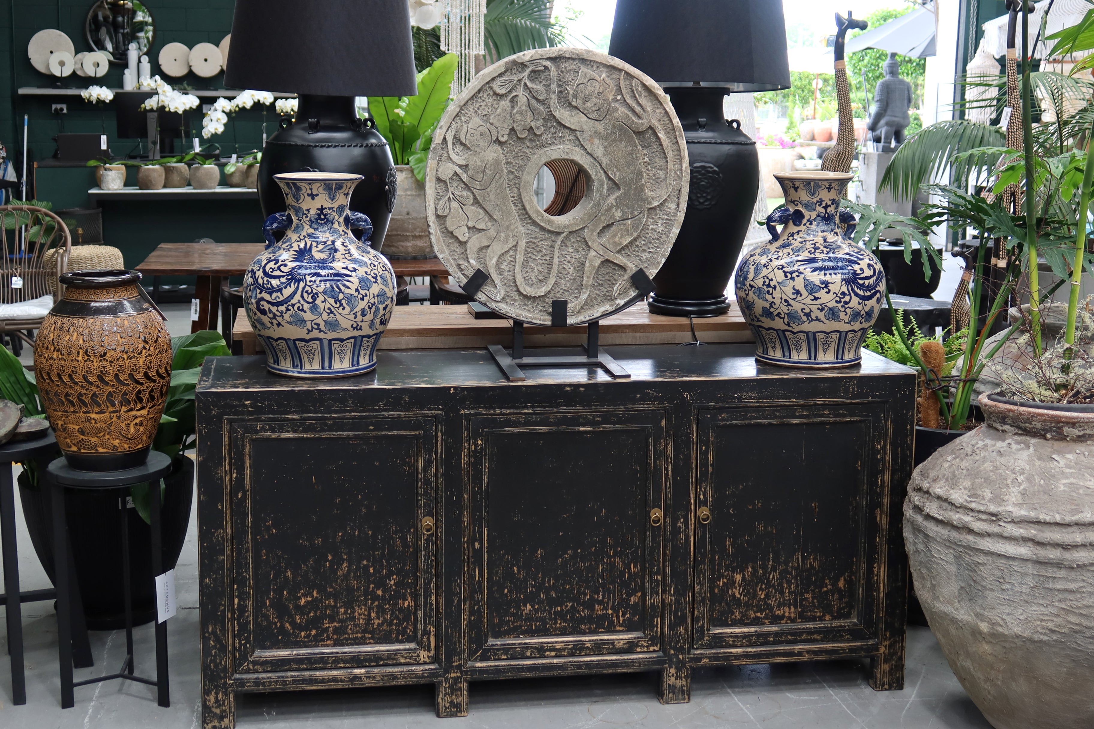 Vecchio 3 Door Cabinet