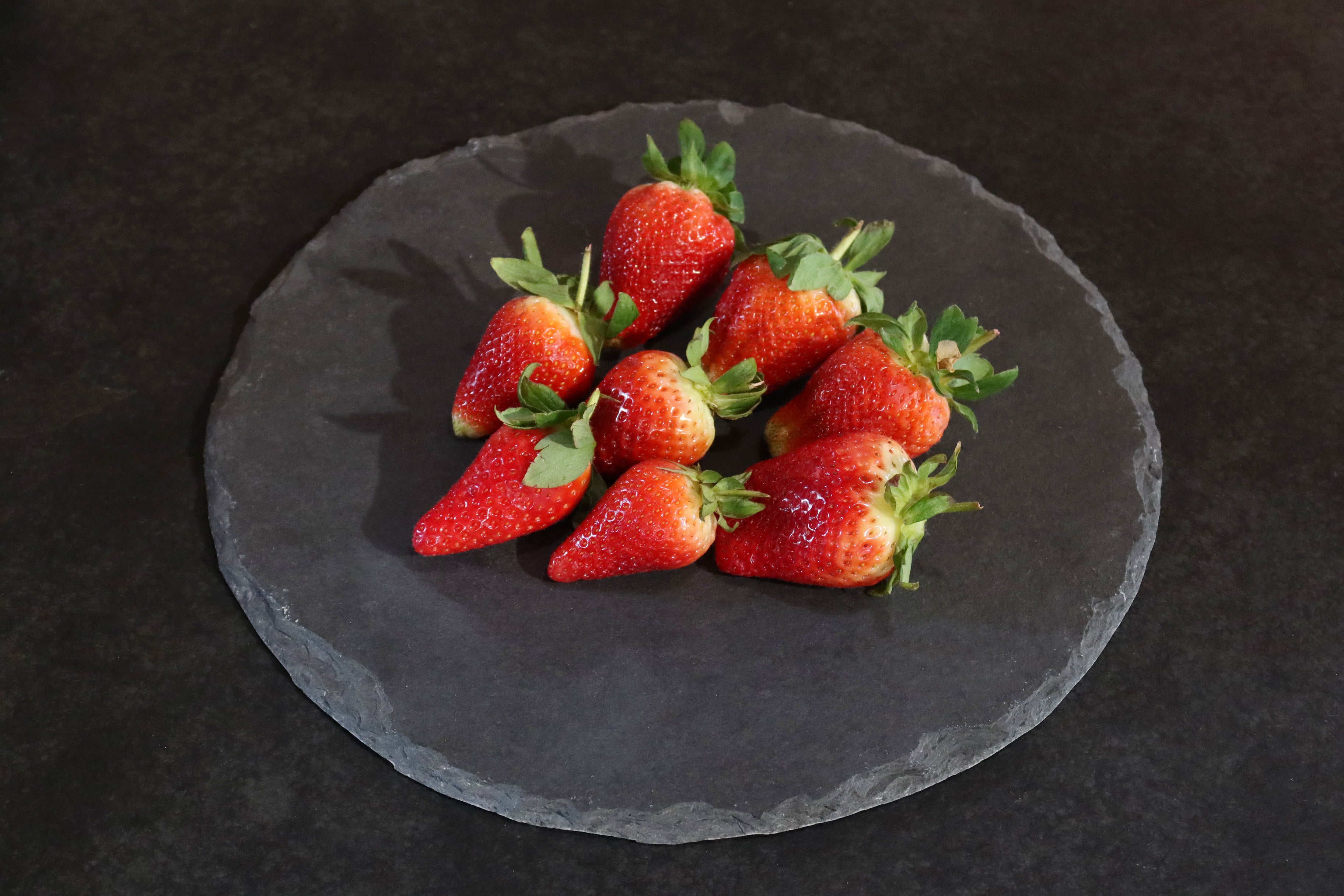 Plate Black Slate Round