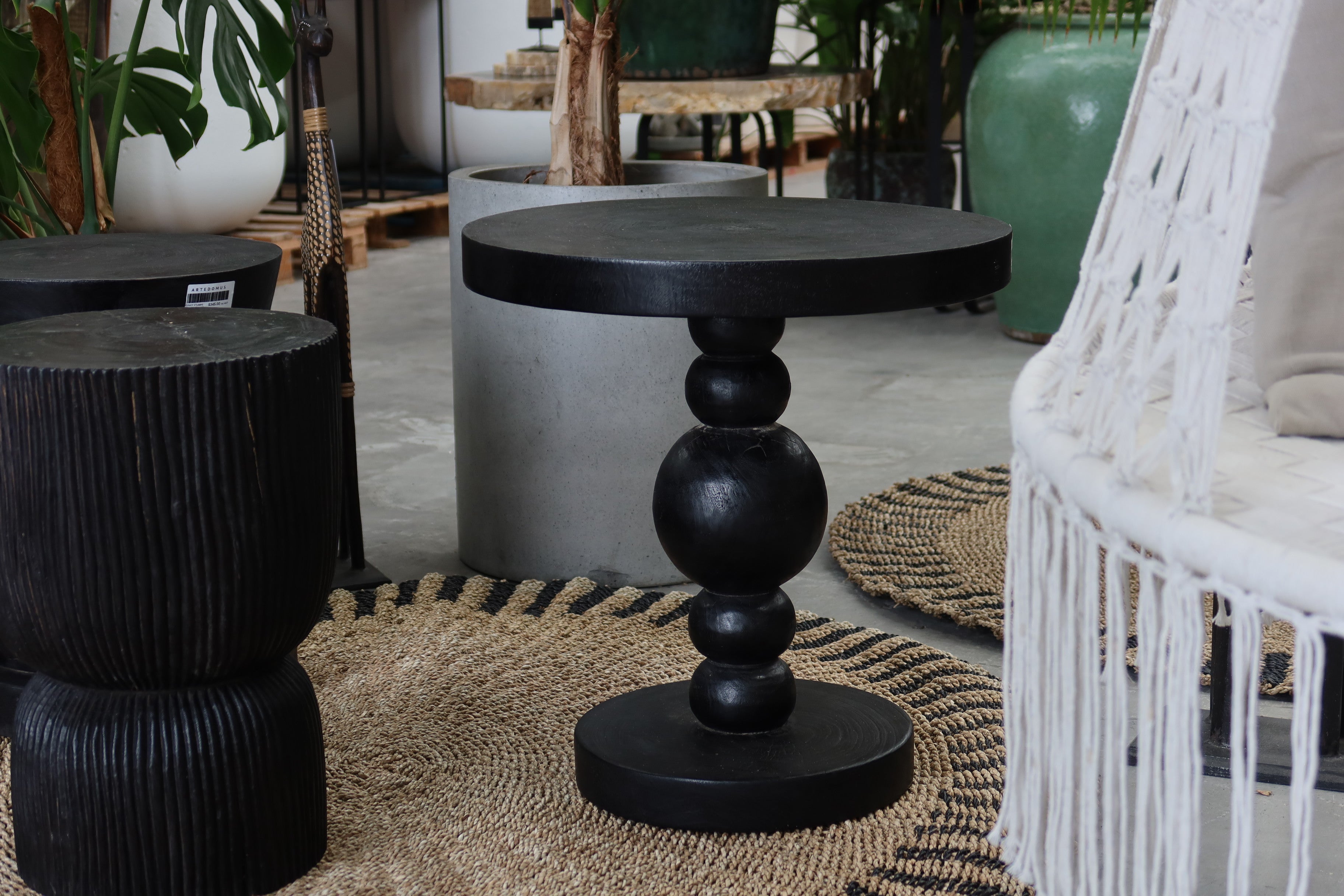 Funky Stump Ebony Ball Leg