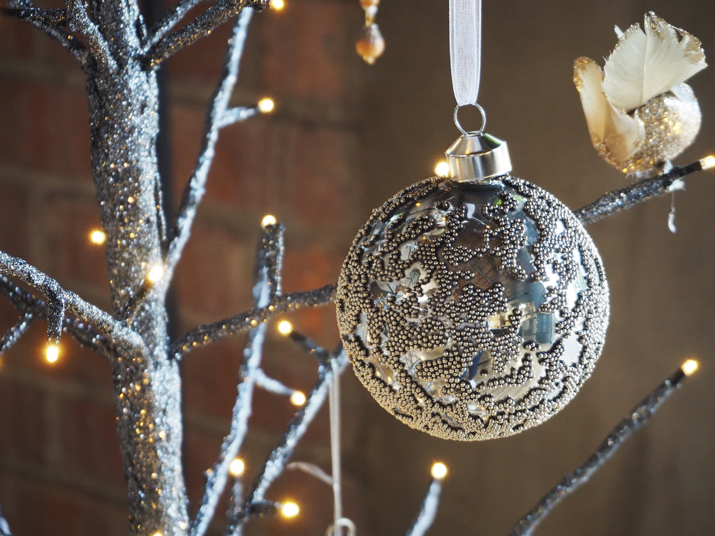 Lumi Hanging Bauble Silver-Beaded