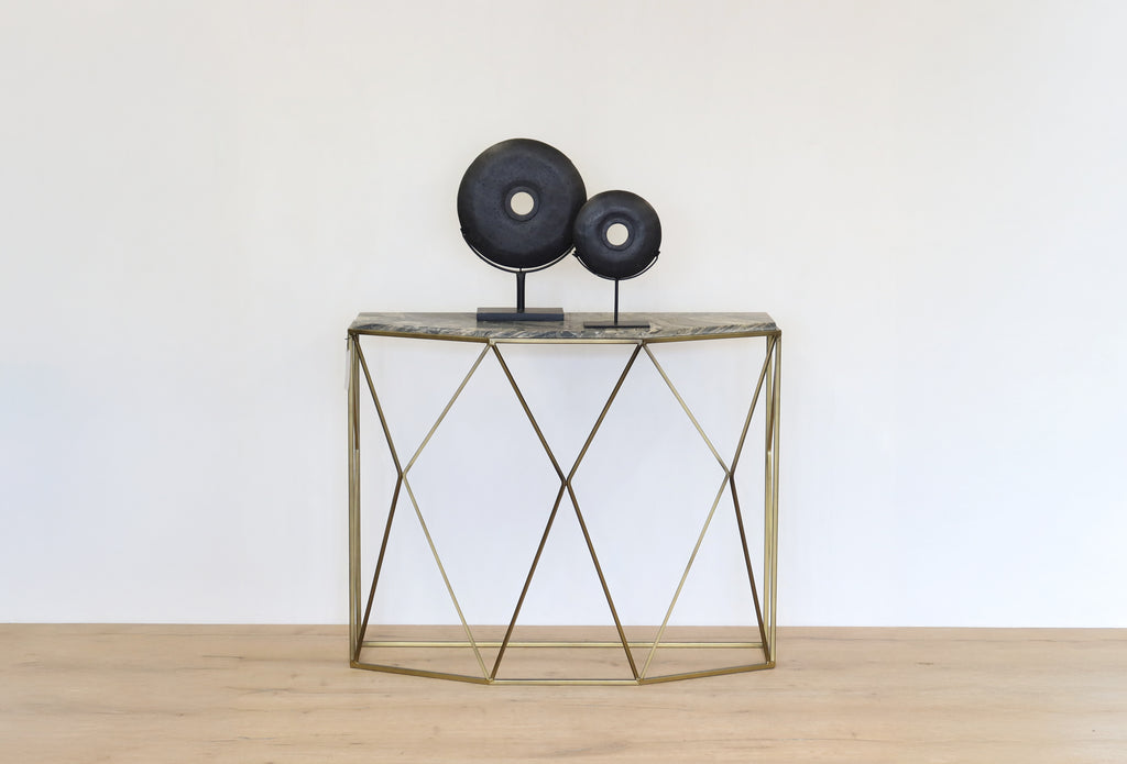 Ring Black Stone on Stand