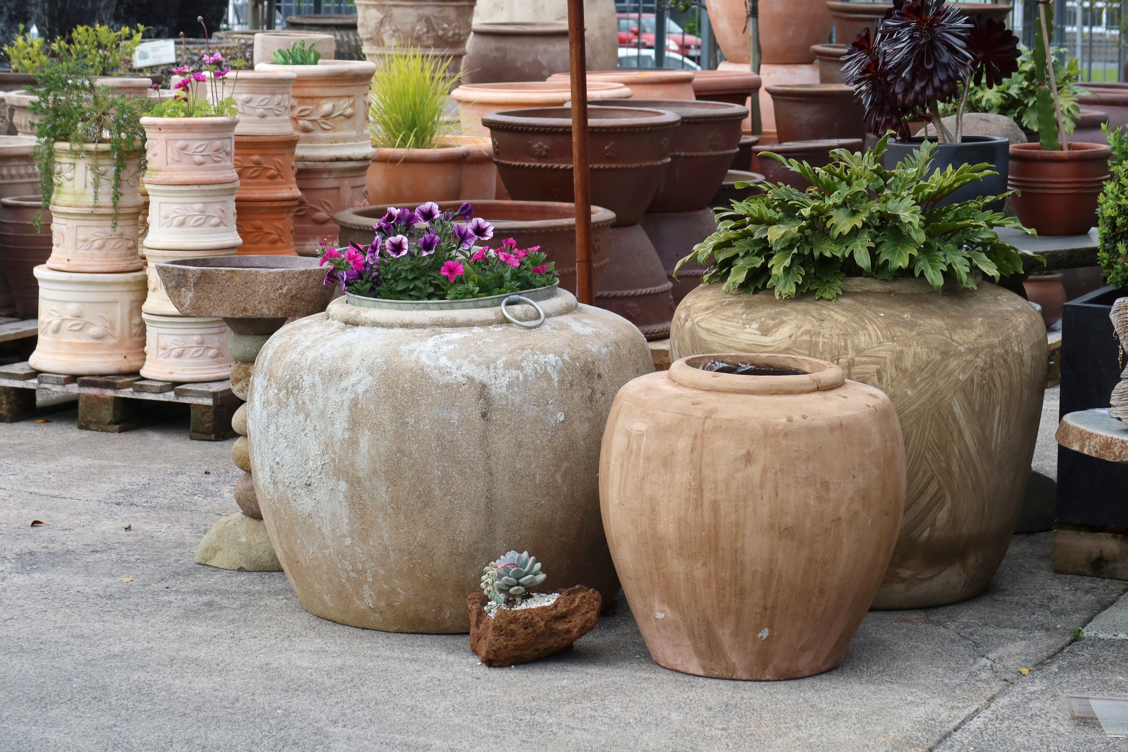 Pot Earthen Natural 950mm