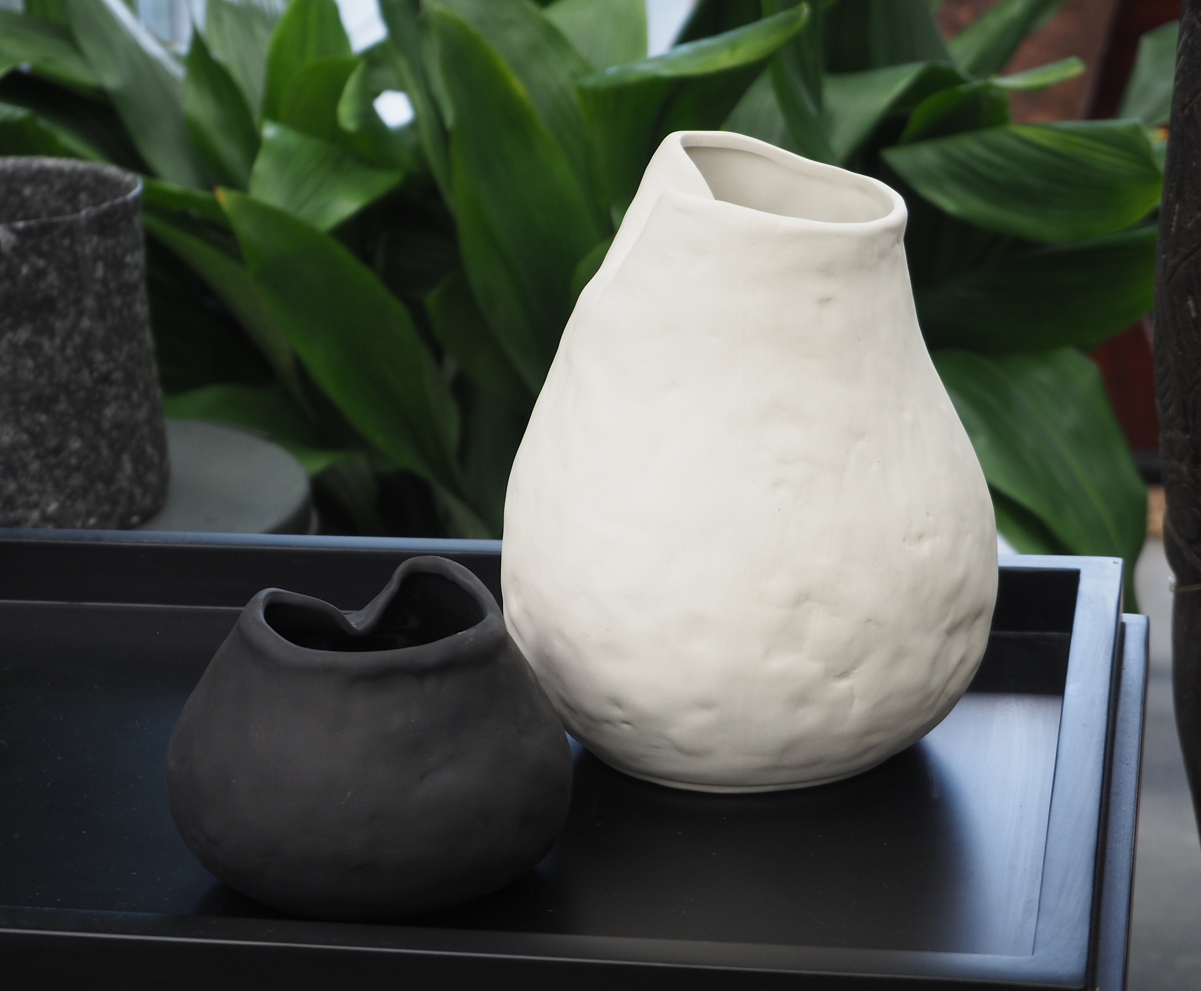 Vase Gaia Black and White (x2 sizes available)
