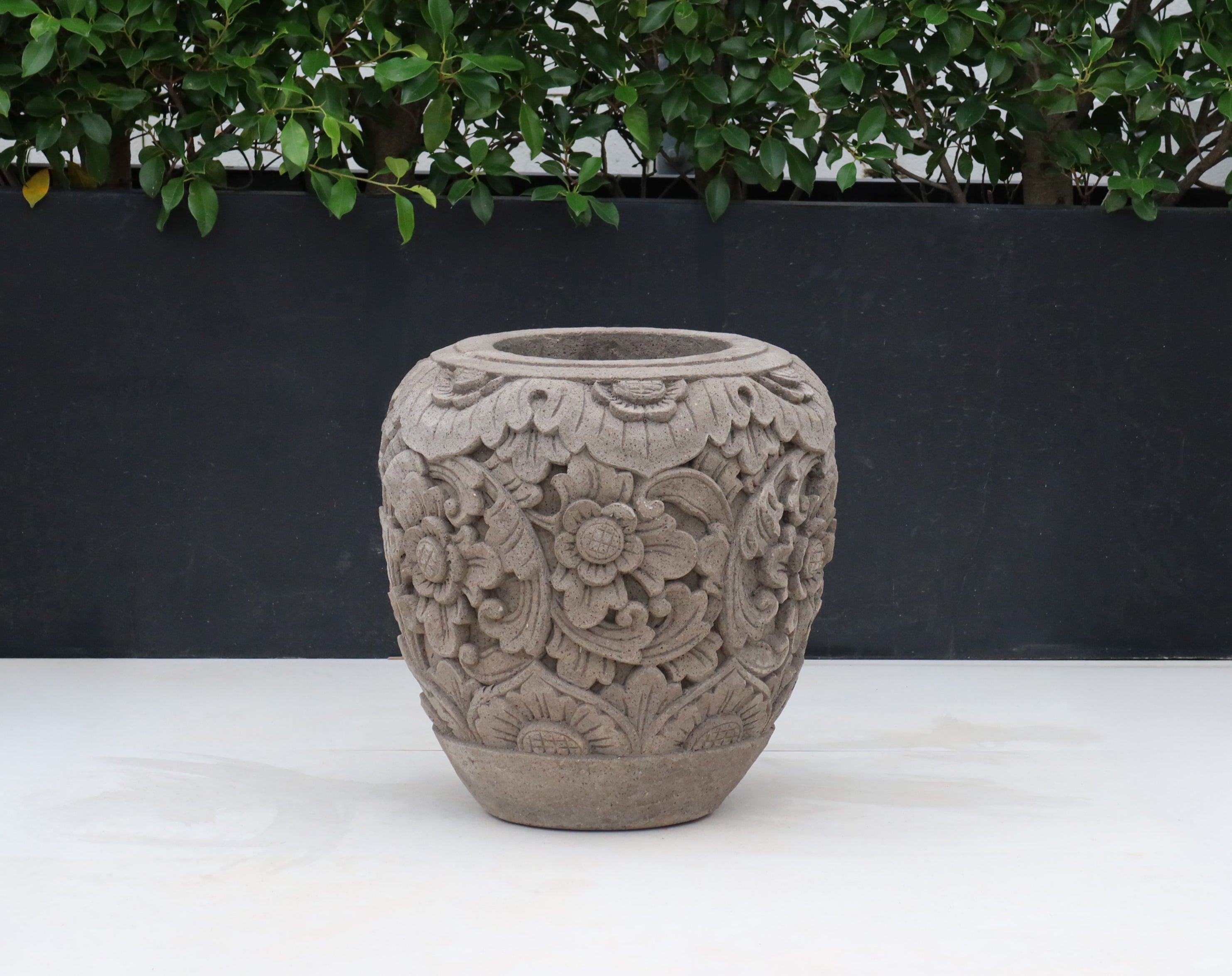 Pot Full Carving 700mm