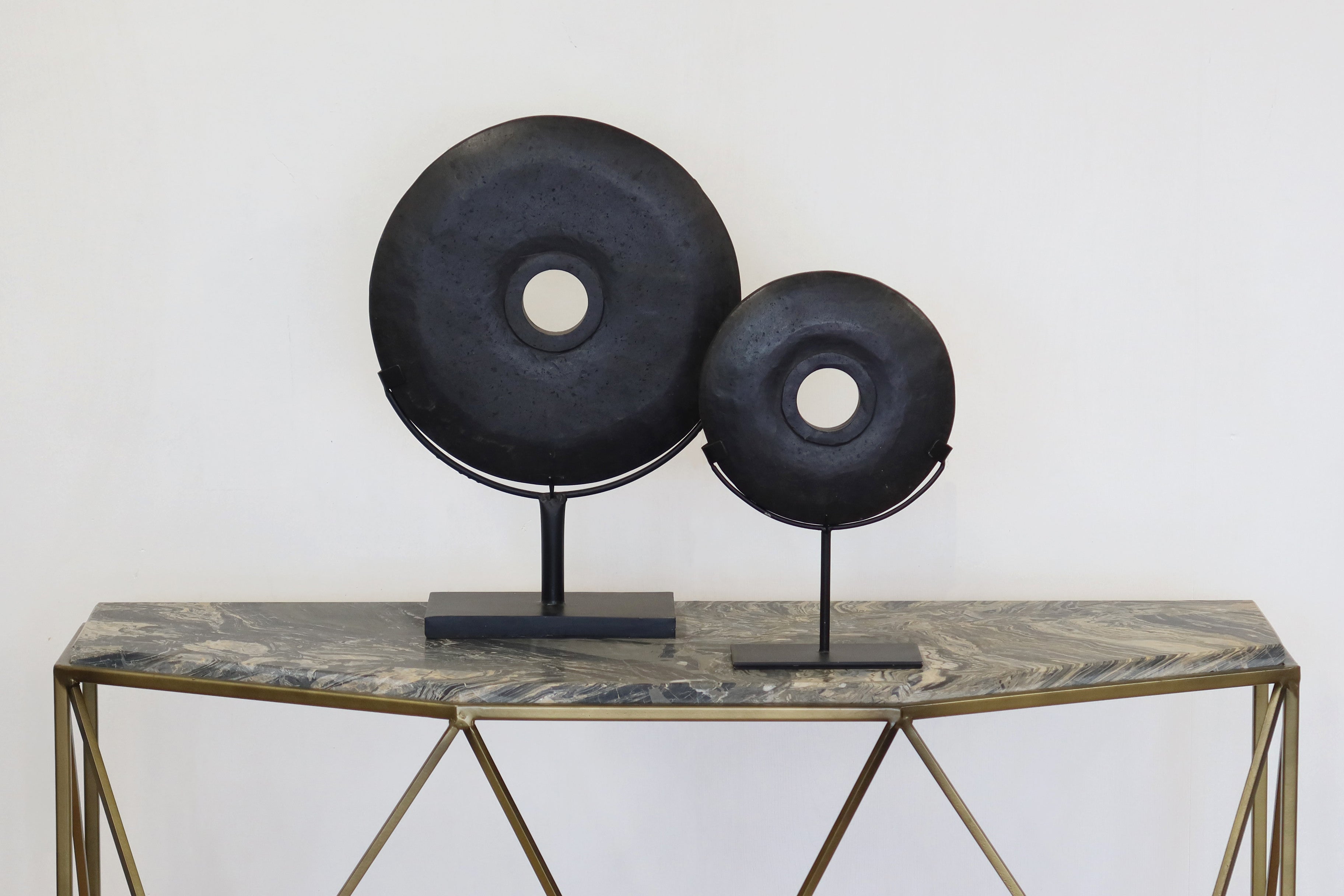 Ring Black Stone on Stand