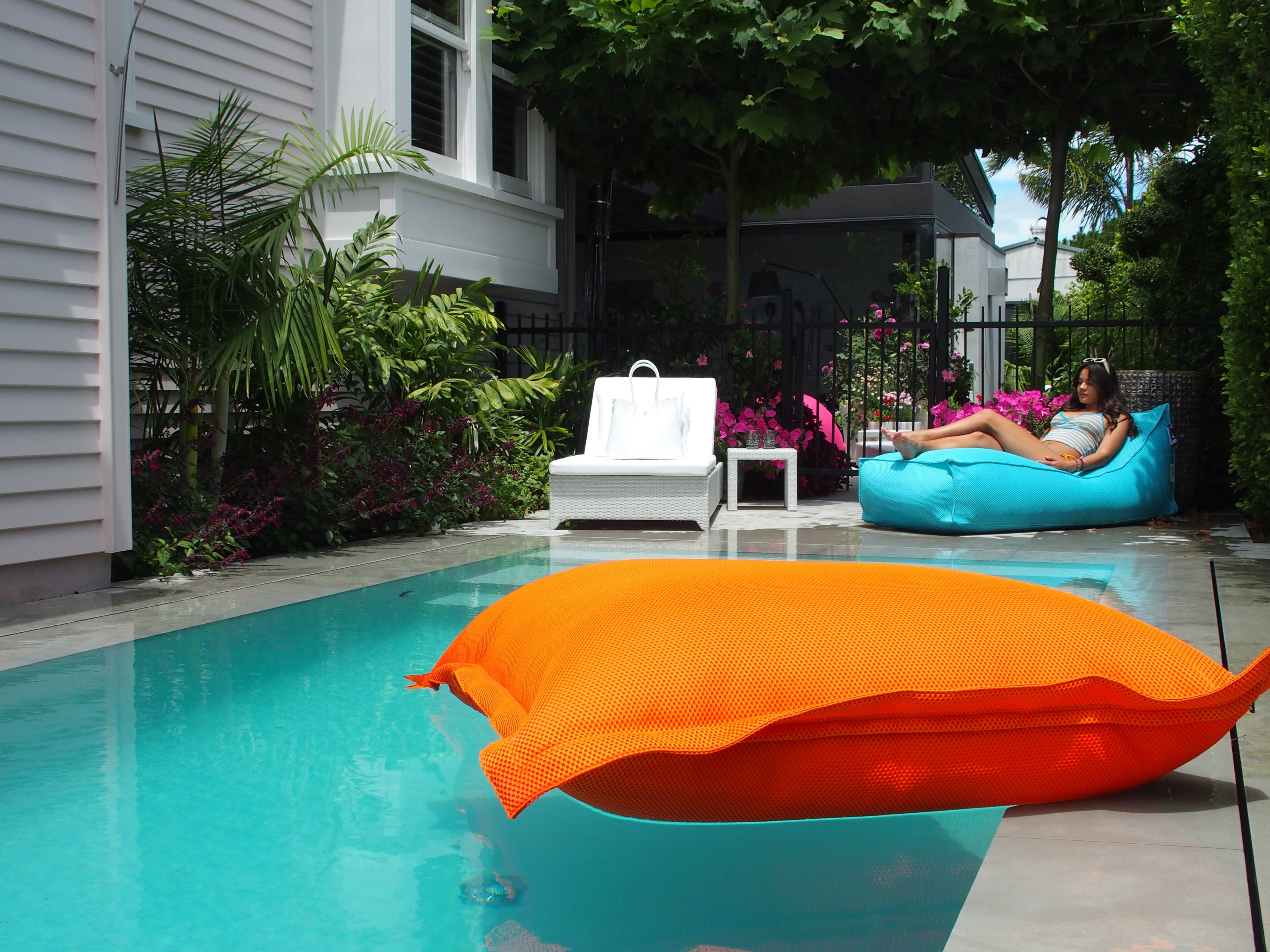 Beanbag Big Mama Floating