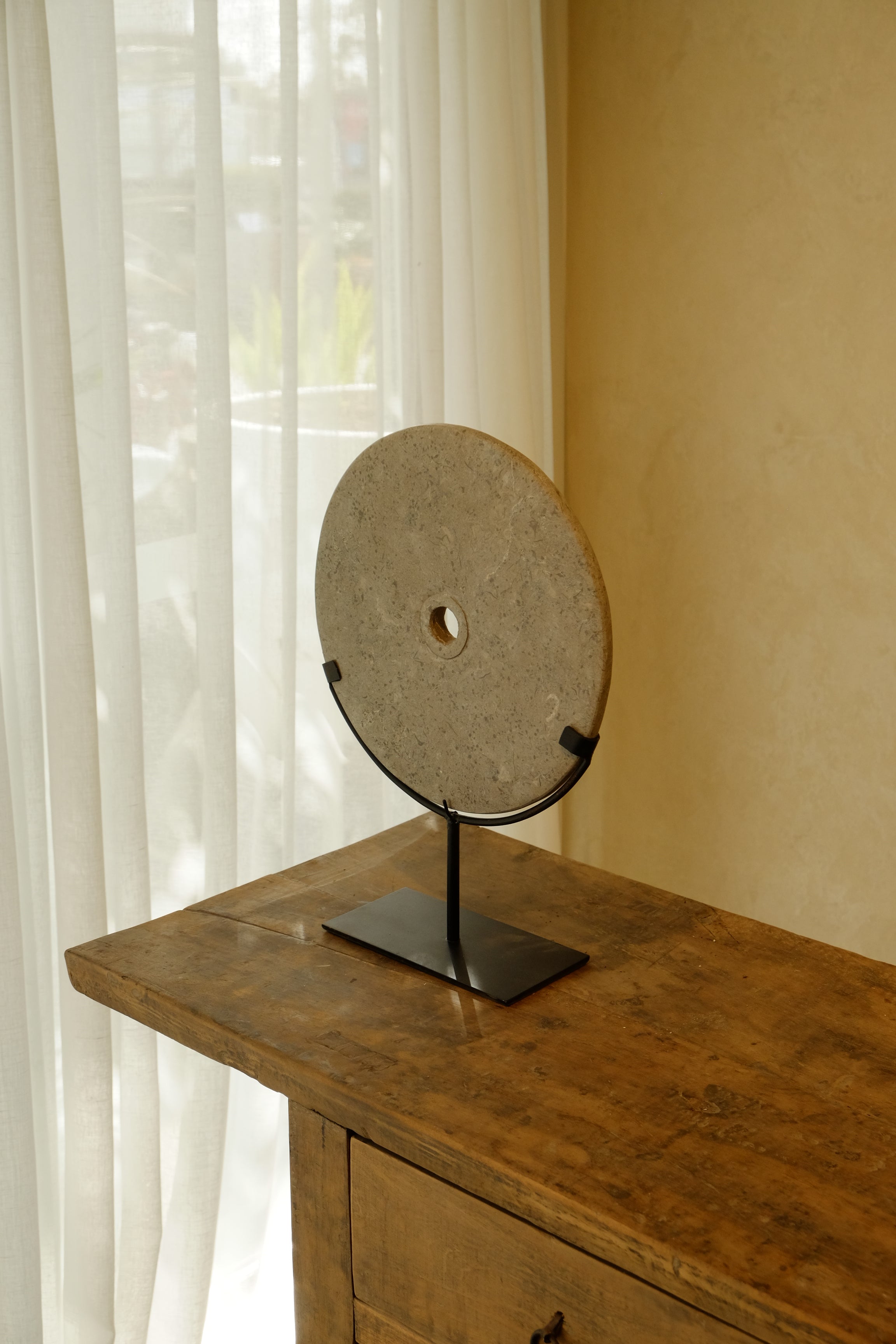Ring Stone Grey 300mm on Stand