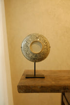 Plate Ceramic Design on Stand