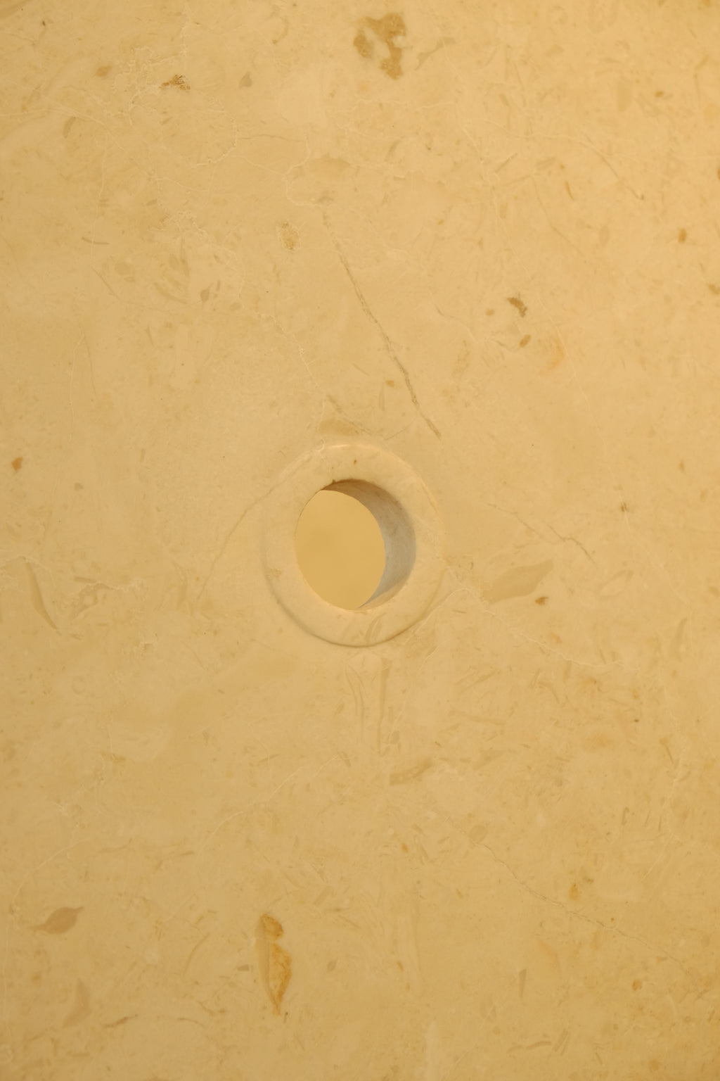 Ring Stone White 600mm on Stand