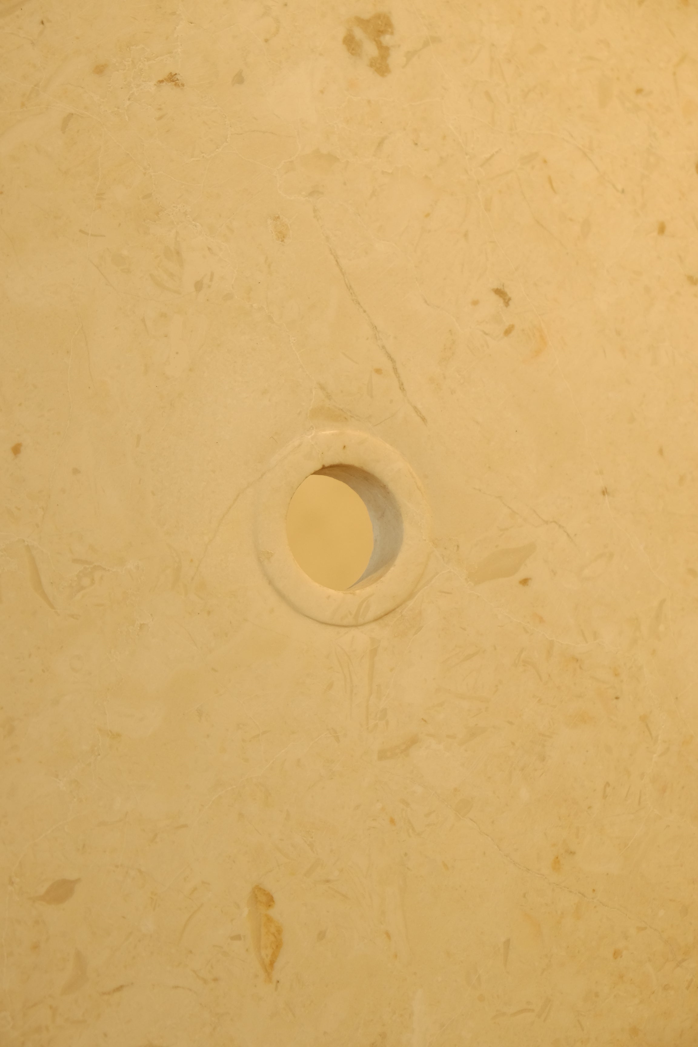 Ring Stone White 600mm on Stand