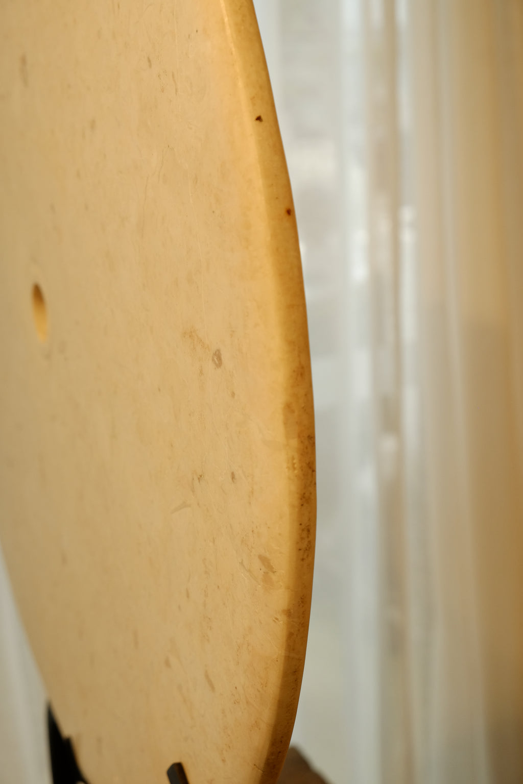 Ring Stone White 600mm on Stand