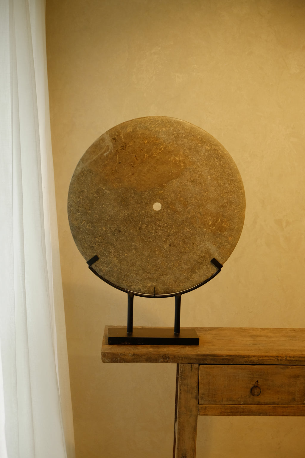 Ring Stone Grey 600mm on Stand