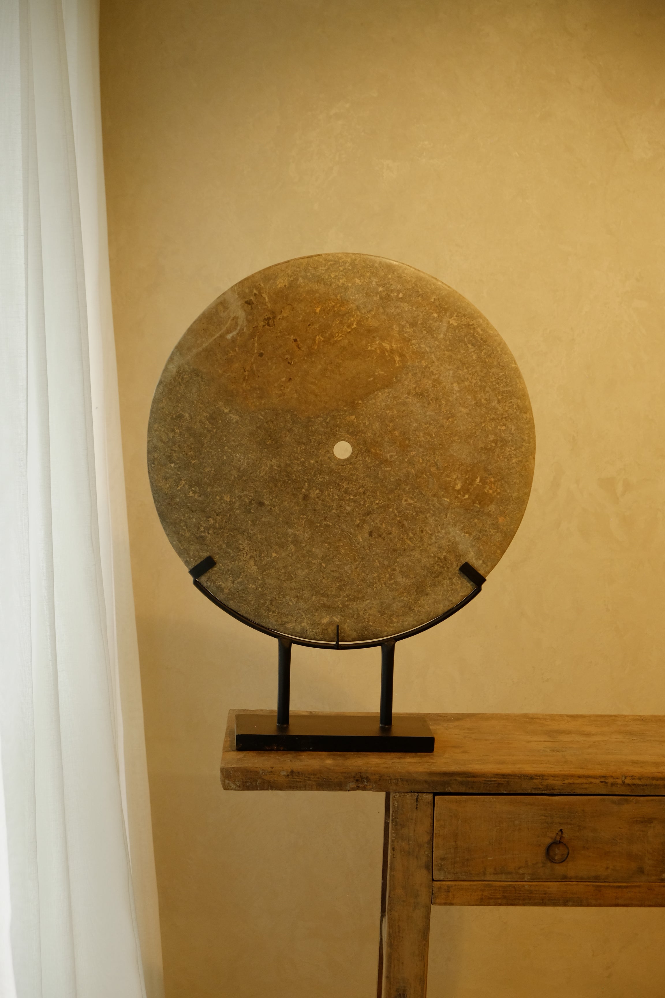 Ring Stone Grey 600mm on Stand