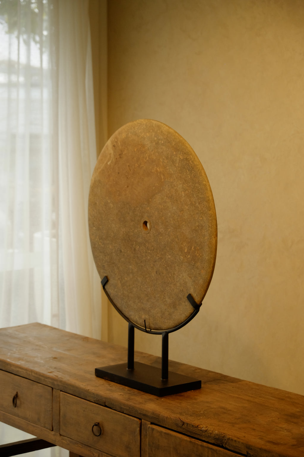 Ring Stone Grey 600mm on Stand