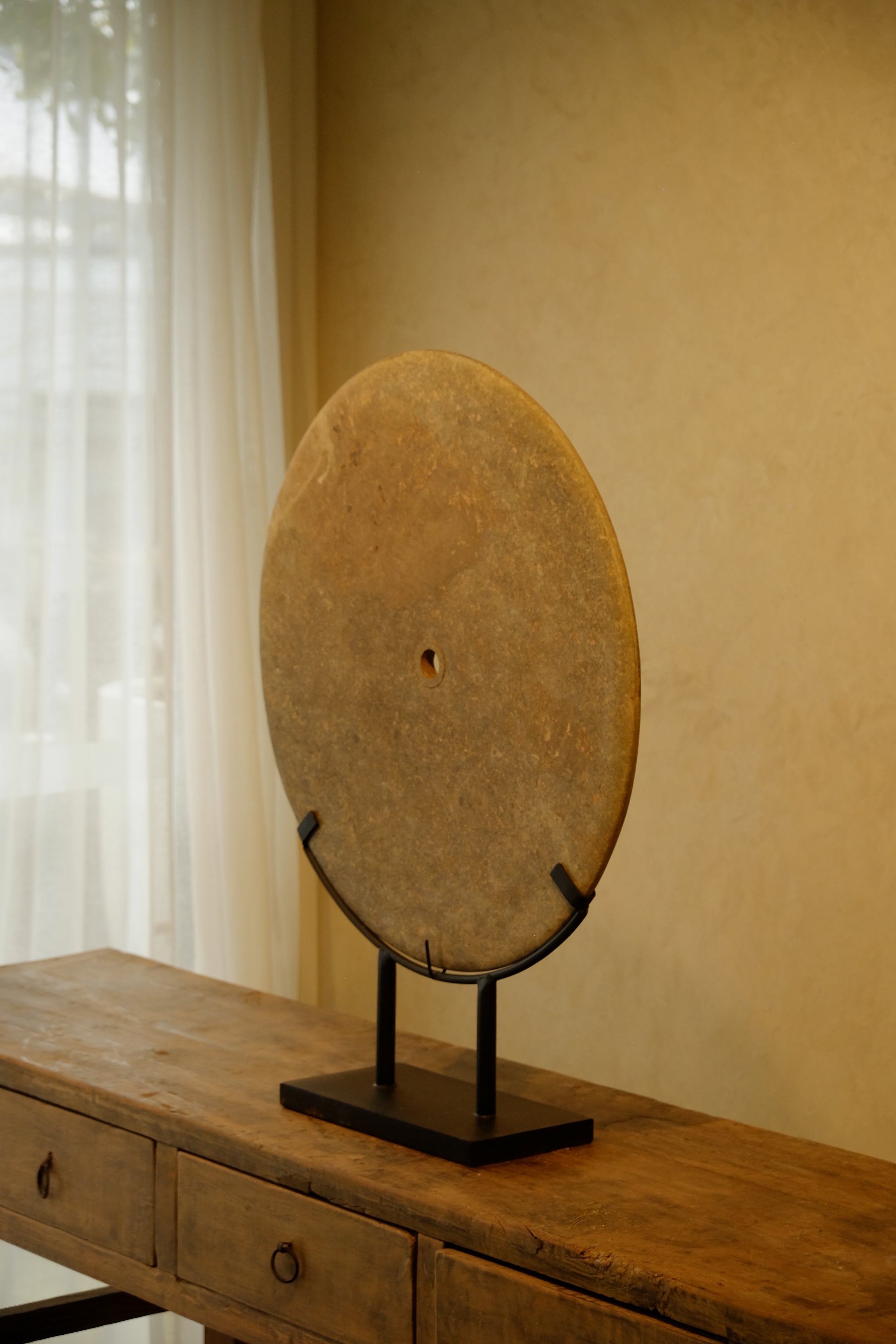 Ring Stone Grey 600mm on Stand