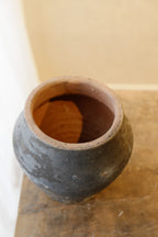 Petro Urn – Vicolo Noir