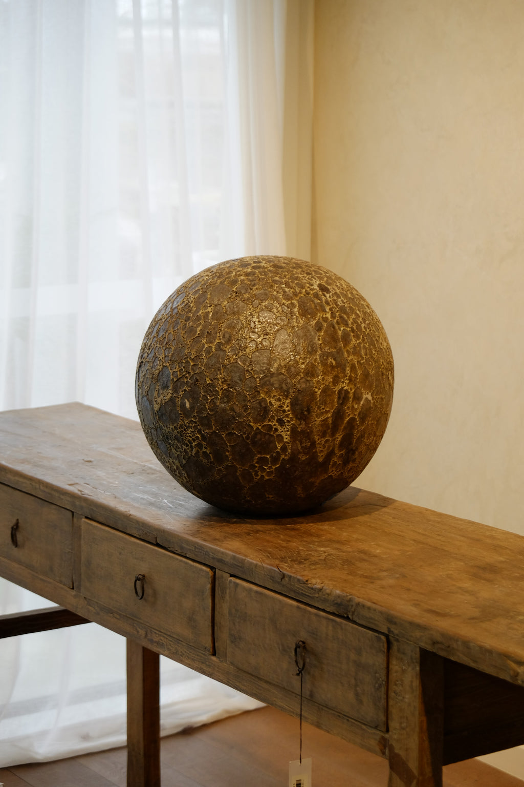 Angkor Sphere – Fossil Grey