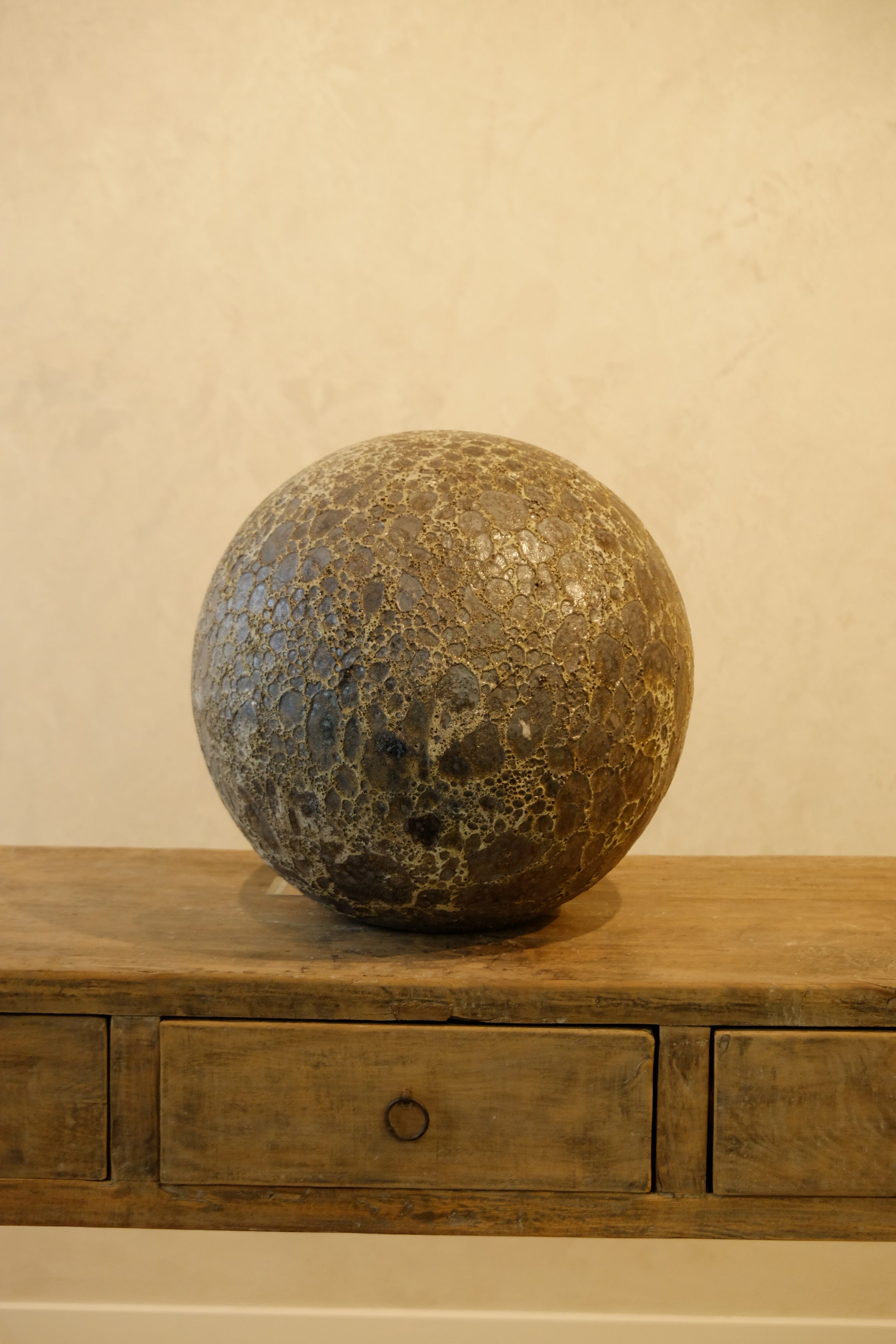 Angkor Sphere – Fossil Grey