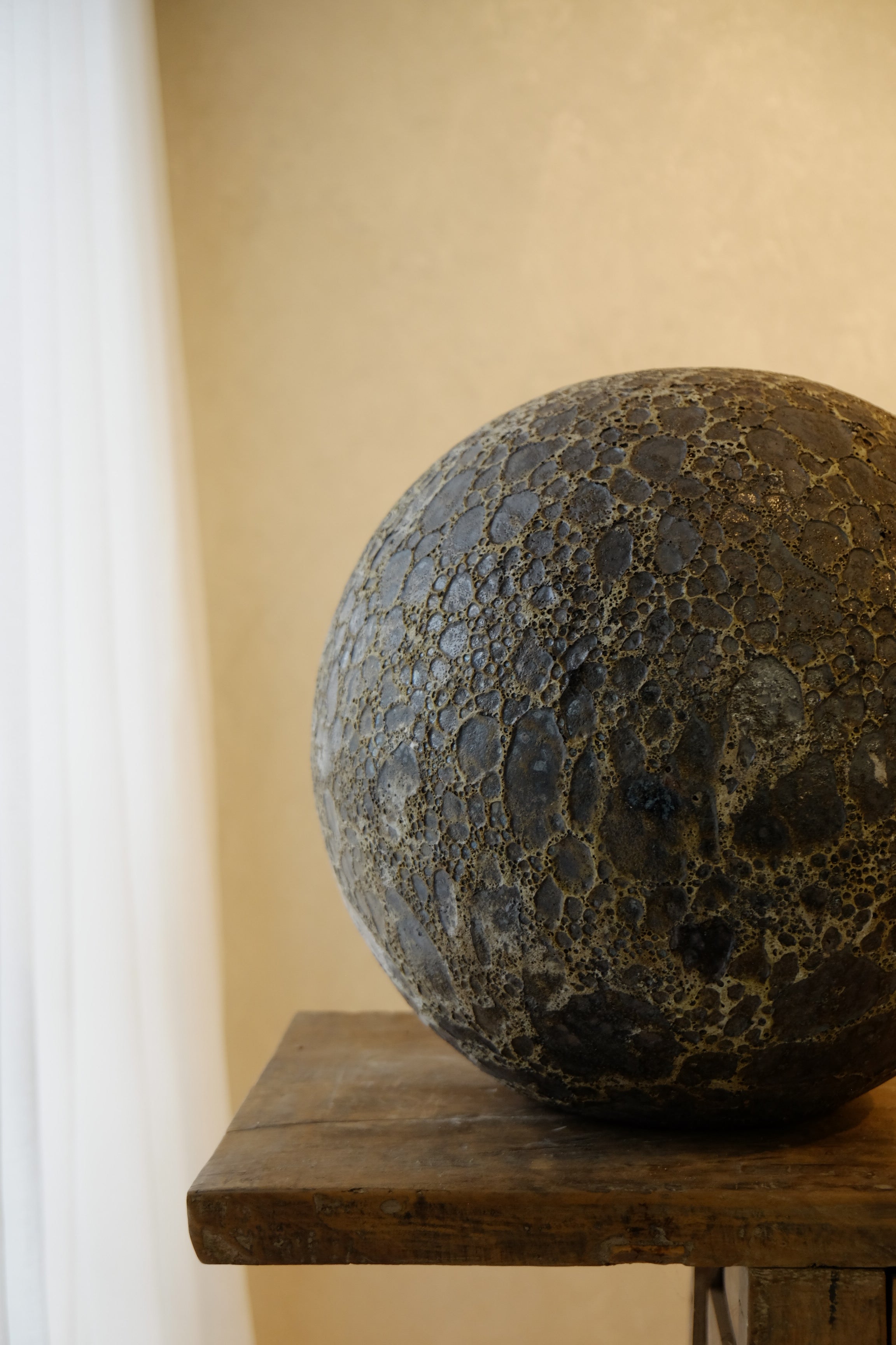 Angkor Sphere – Fossil Grey