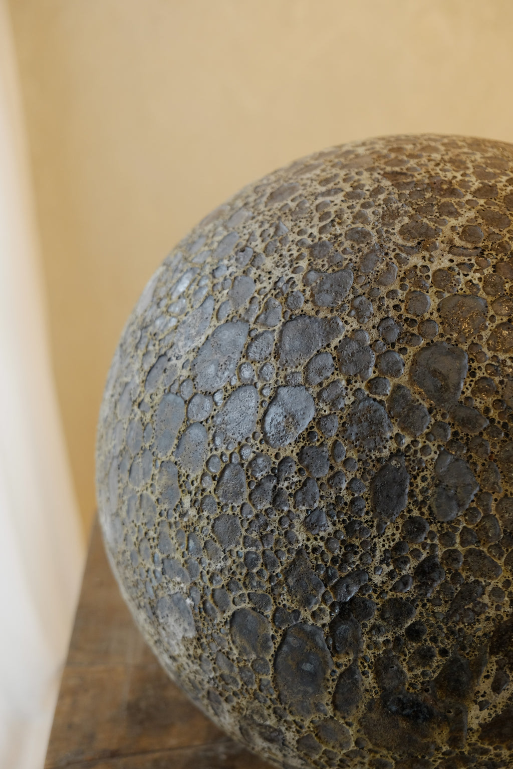 Angkor Sphere – Fossil Grey