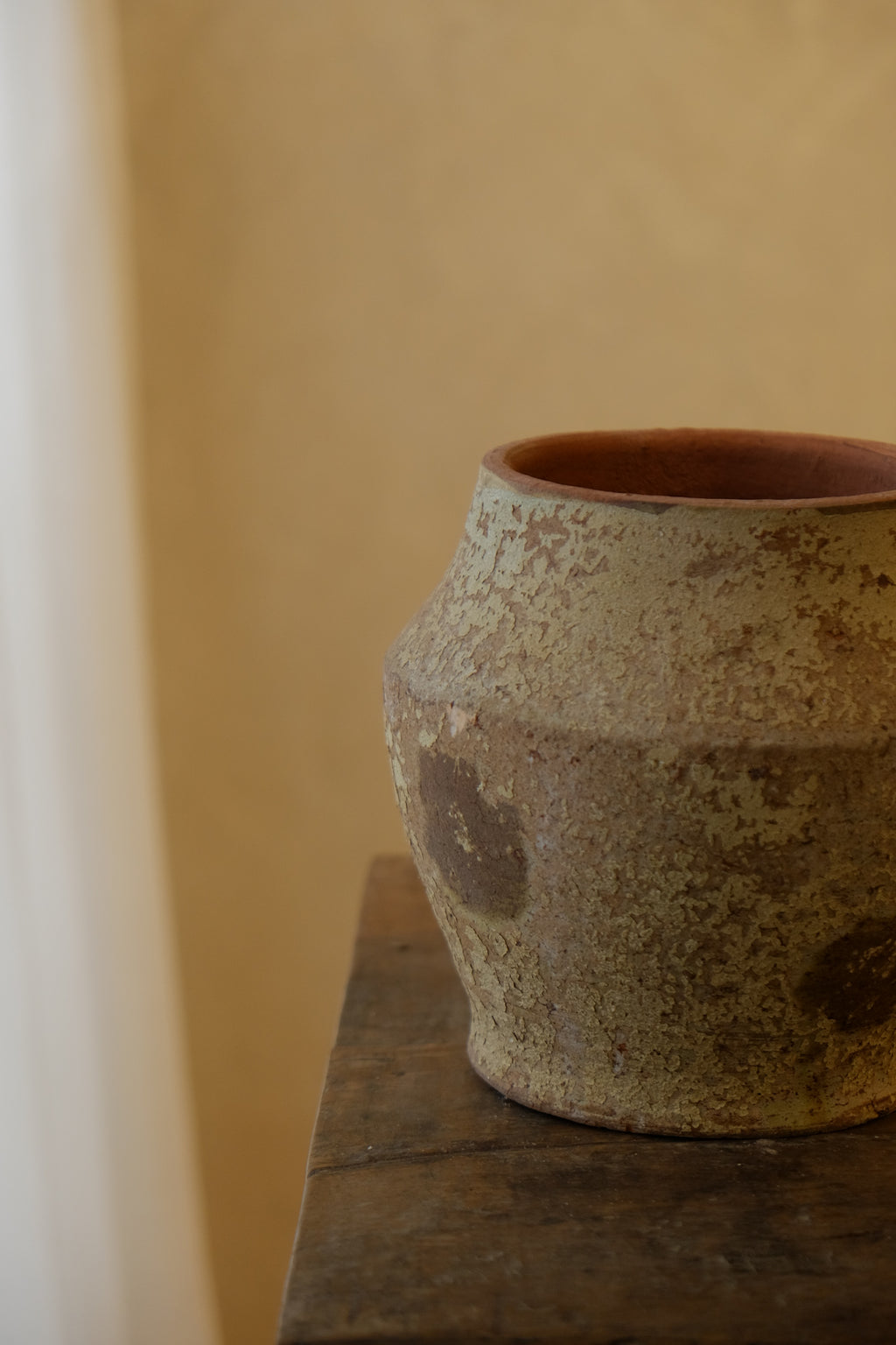 Petro Urn – Vicolo Terra