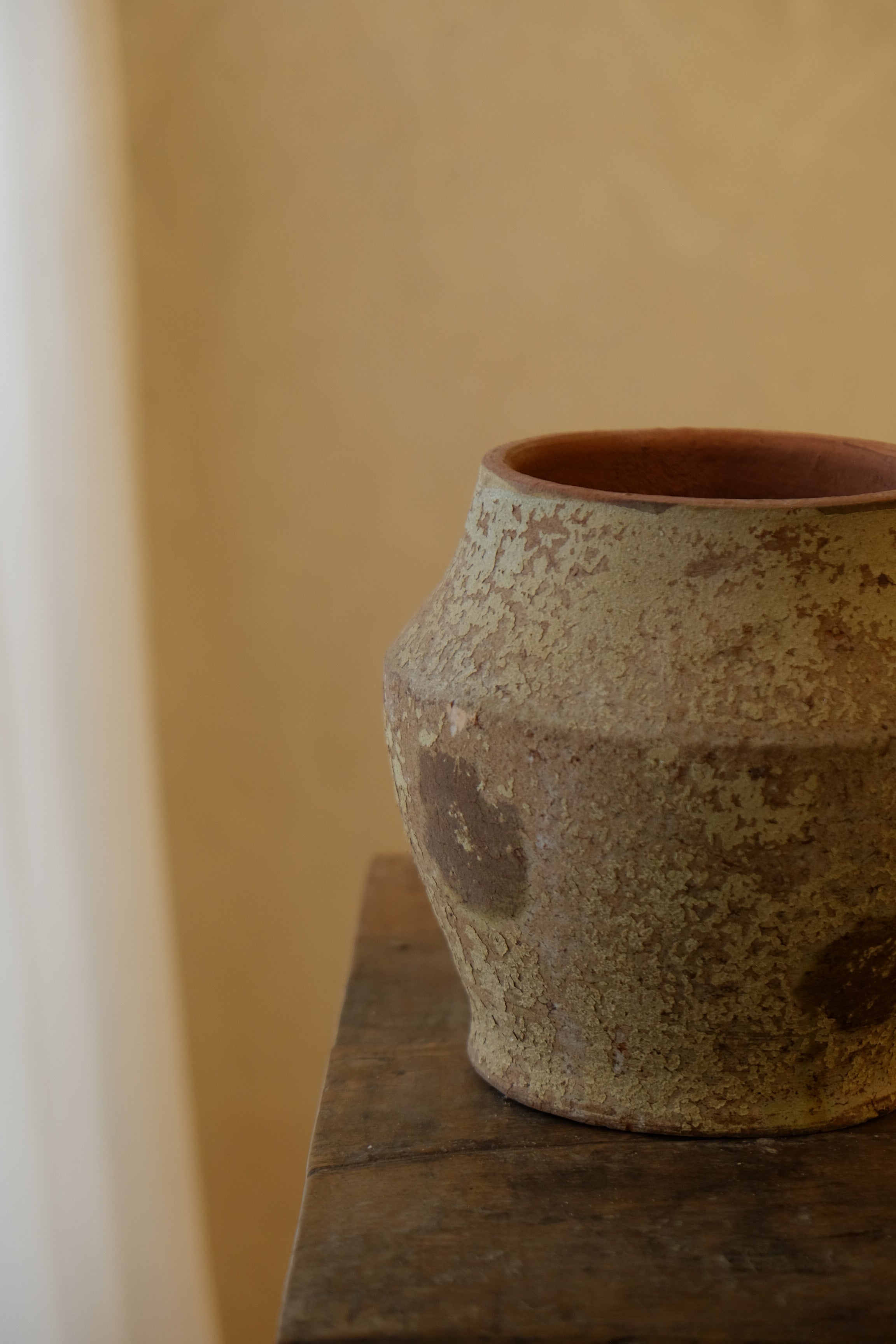 Petro Urn – Vicolo Terra