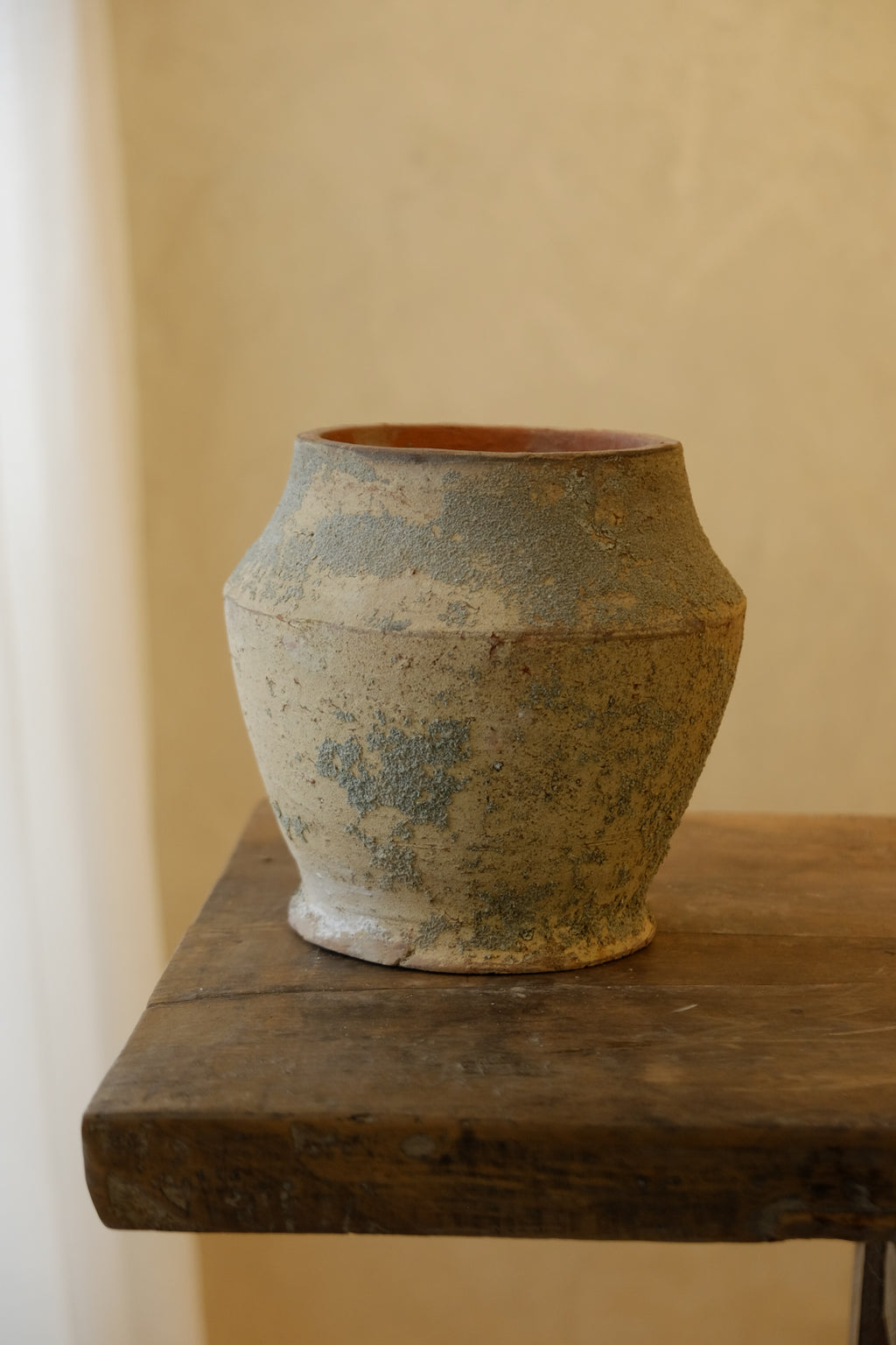 Petro Urn – Vicolo Terra