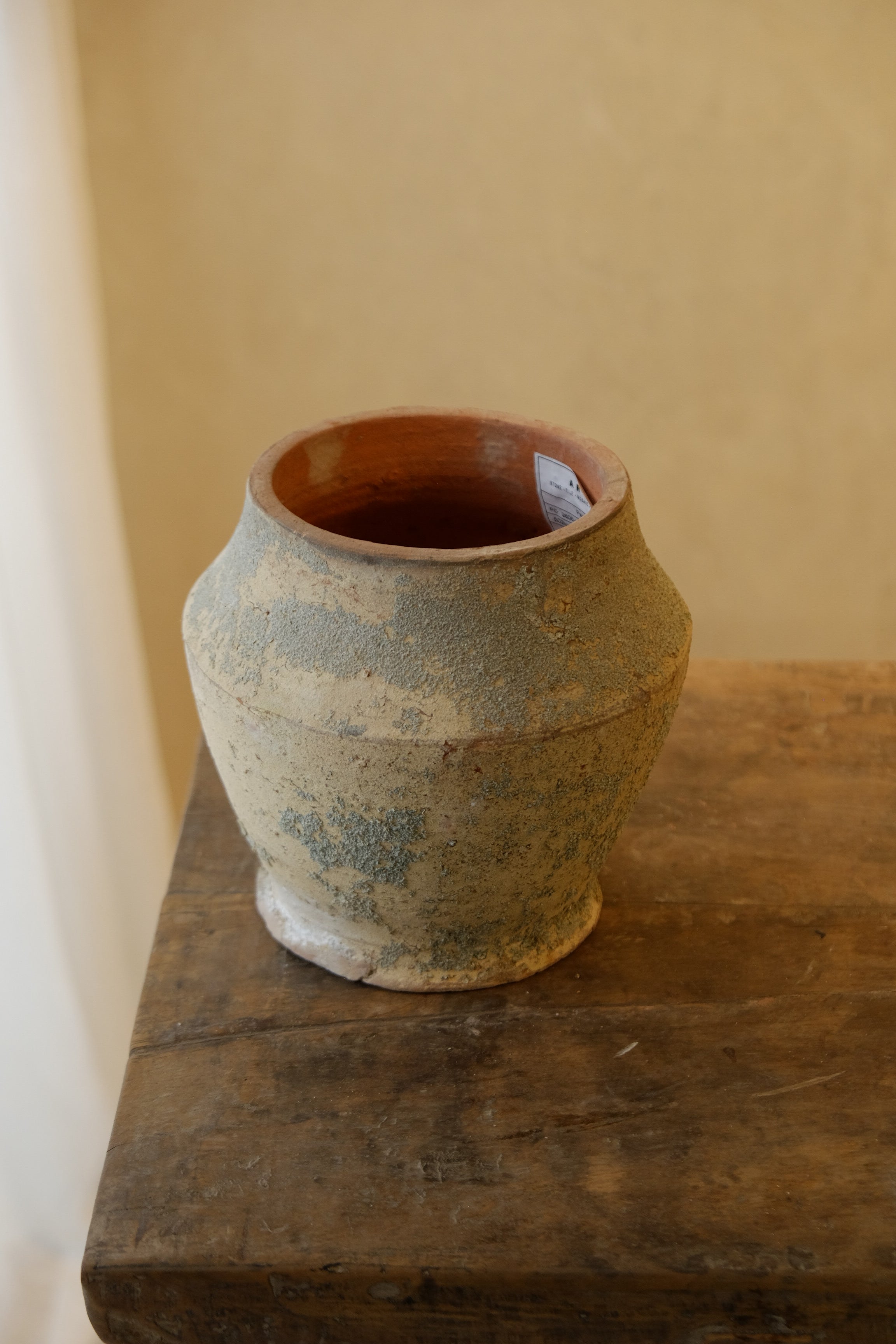Petro Urn – Vicolo Terra