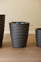 Round Ruffle Pot