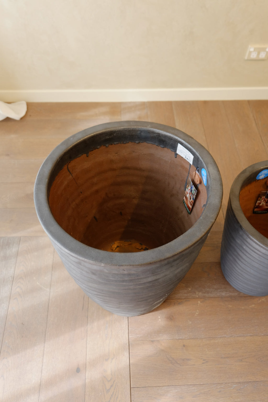 Round Ruffle Pot