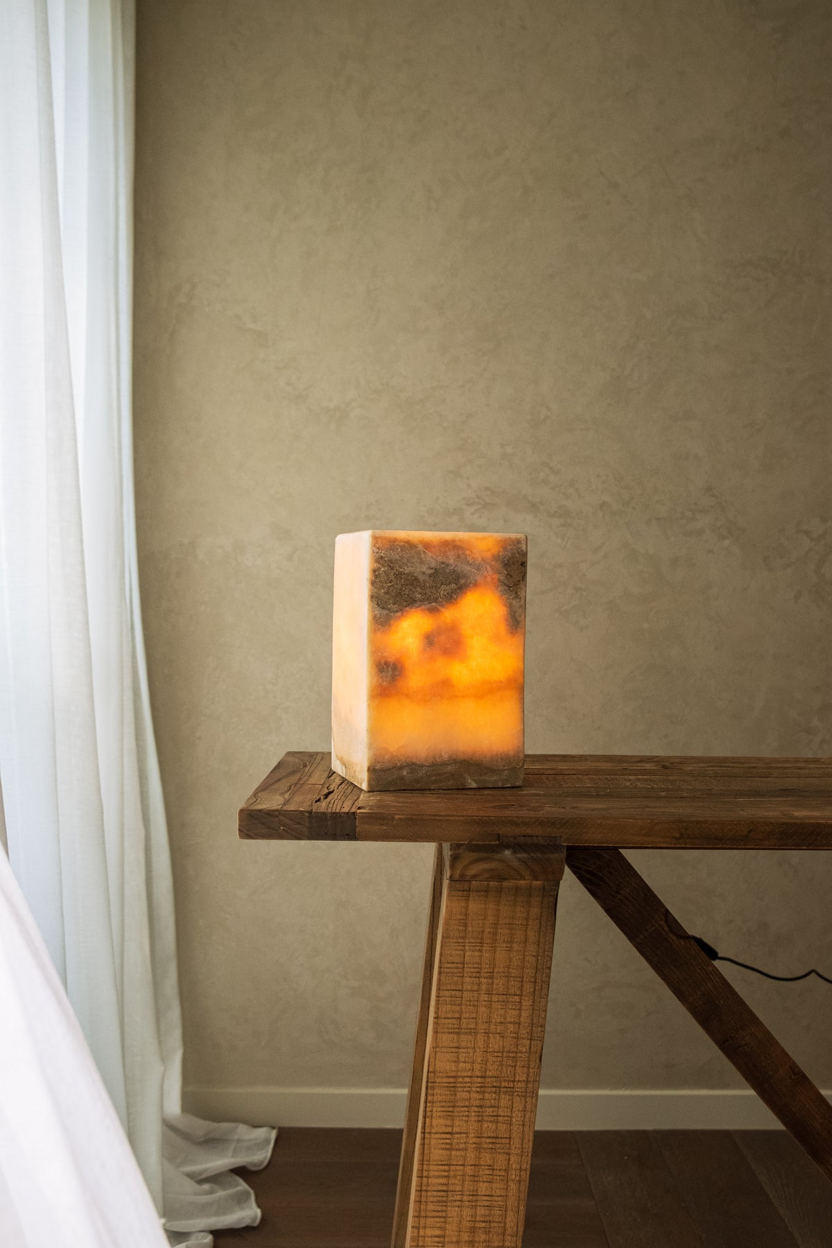 Onyx Square Lamp