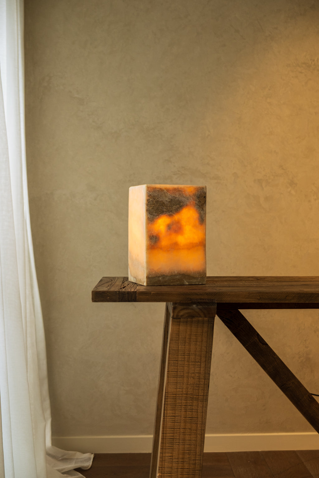 Onyx Square Lamp