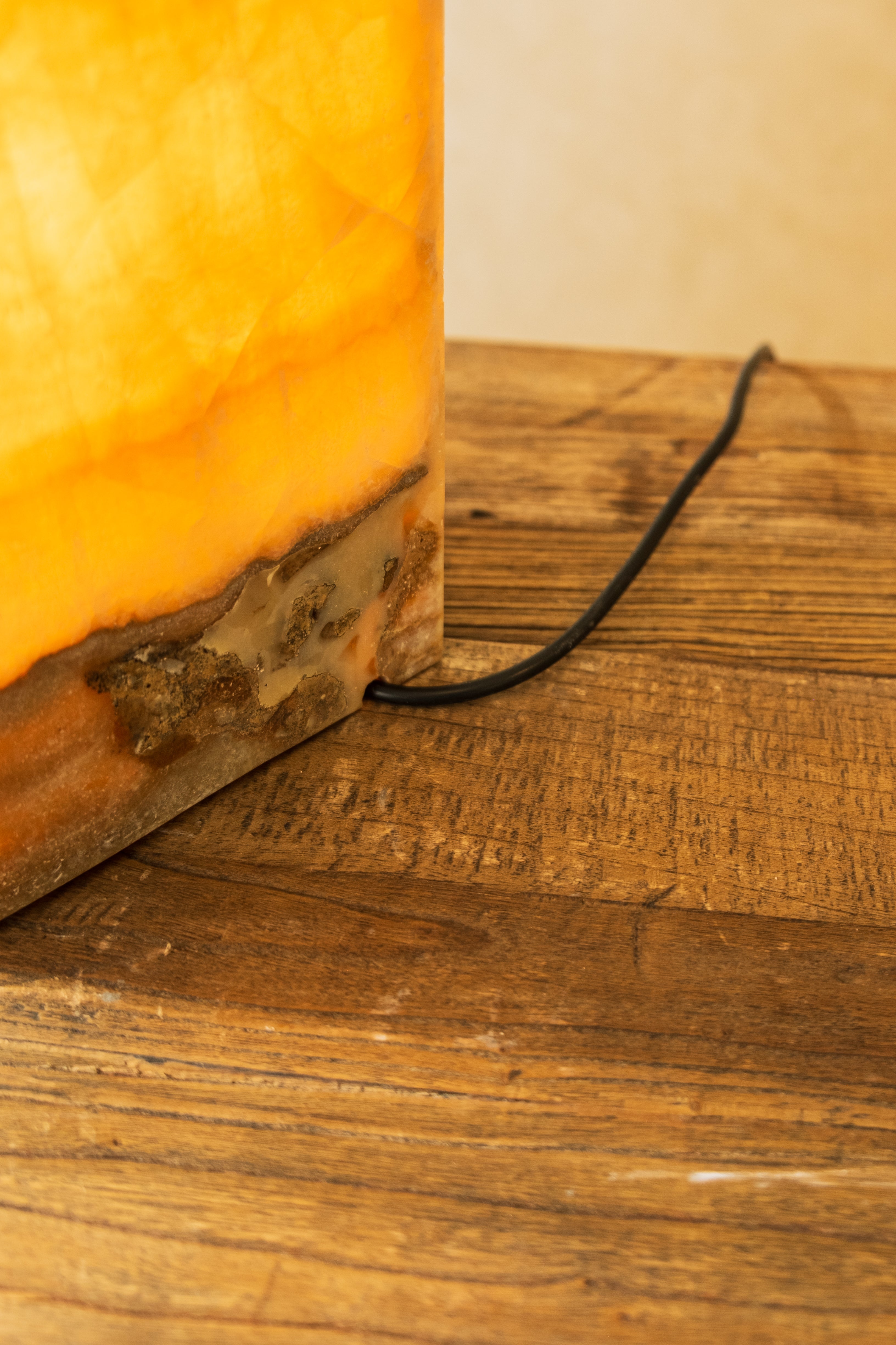 Onyx Square Lamp