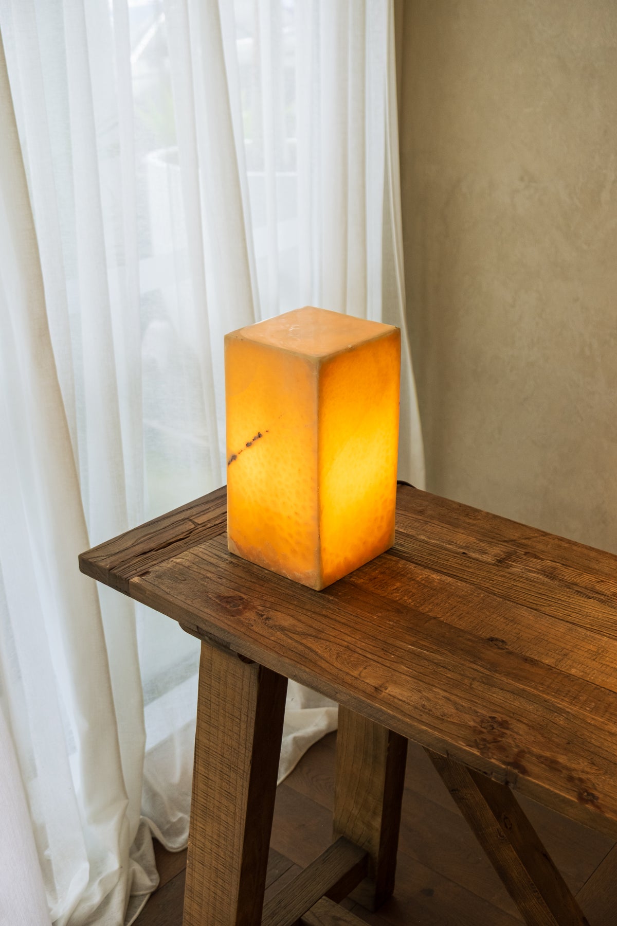 Onyx Square Lamp