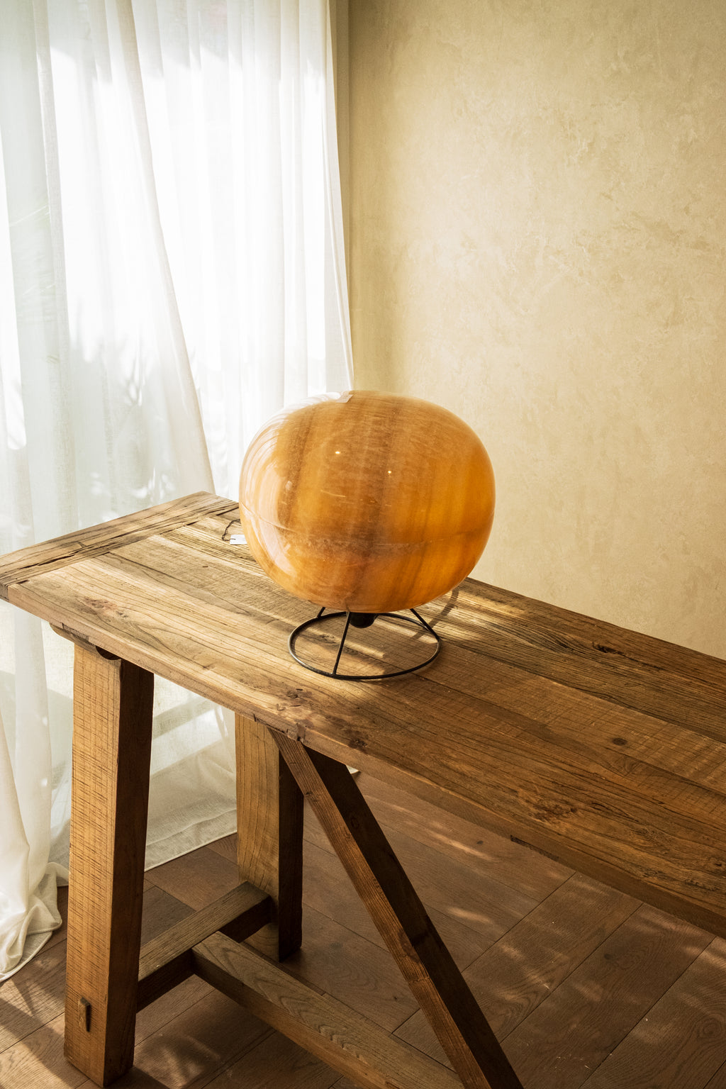 Onyx Round Egg Lamp – 280 mm